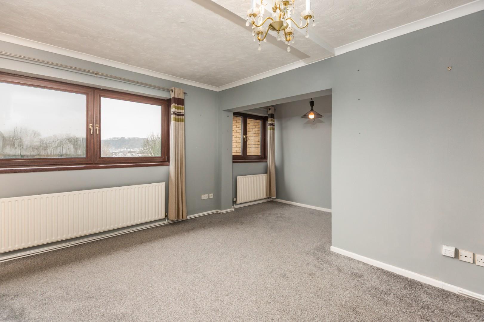 Oystermouth Court, Mumbles, Swansea, SA3 5TD